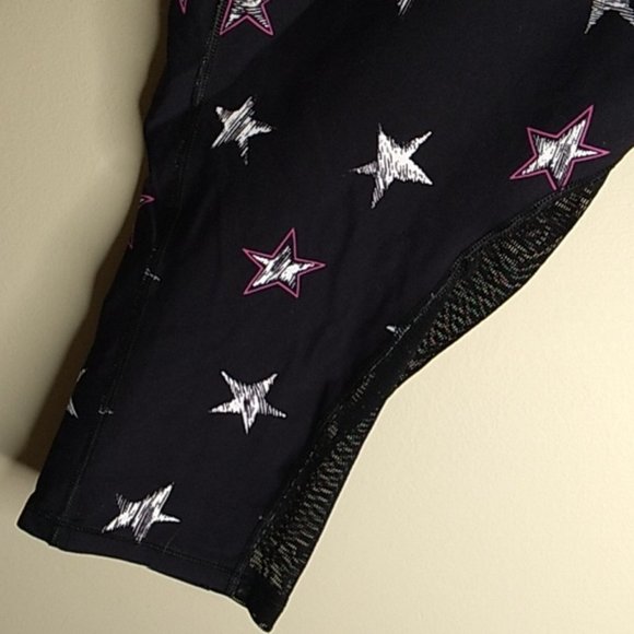 COPY - TORRID ACTIVE CROPPED CAPRI PANTS SIZE 2 STARS - Picture 2 of 7